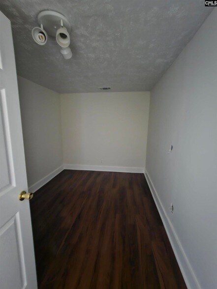 Building Photo - 808 Peachtree Rock Rd