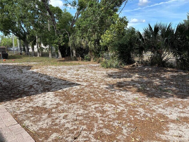 Building Photo - 8363 Jennifer Ln