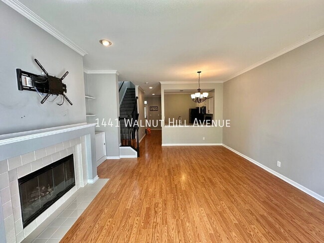 Building Photo - 1441 Walnut Hill Ave
