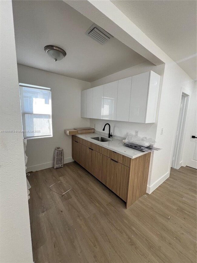 Building Photo - 1821 NW 74th Ter