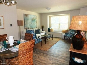 Building Photo - 3932 Cloverlane Dr