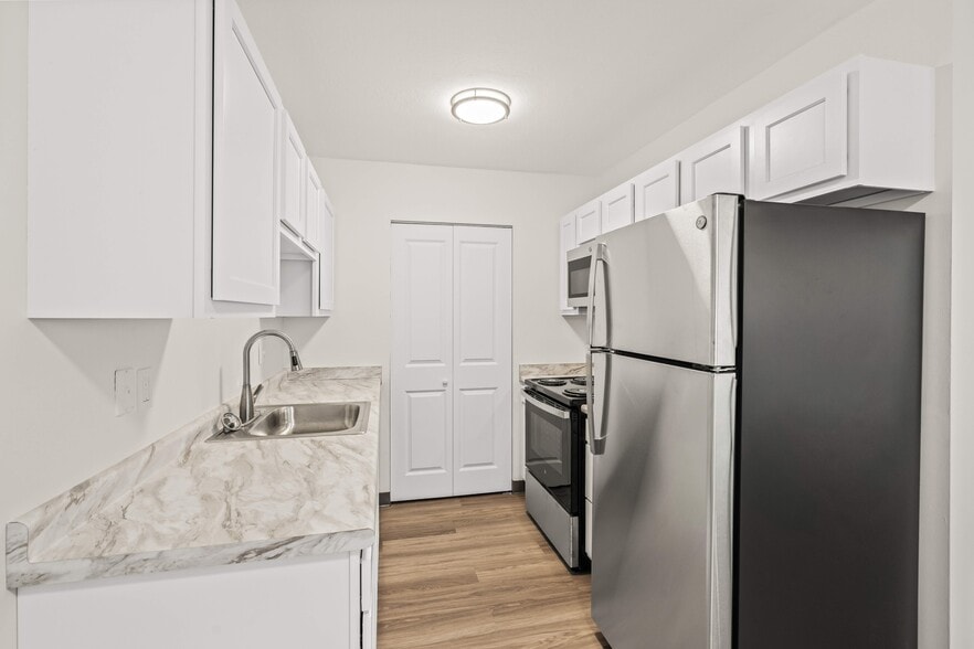 Building Photo - Prime at Laurel Springs