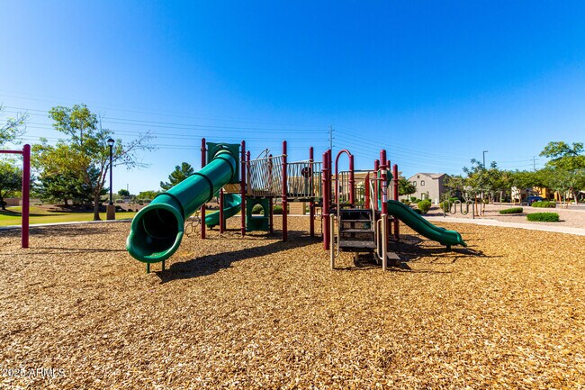 Building Photo - 1692 S Parkcrest Ct