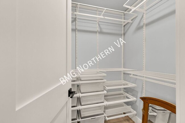 Building Photo - 2829 13th St NW