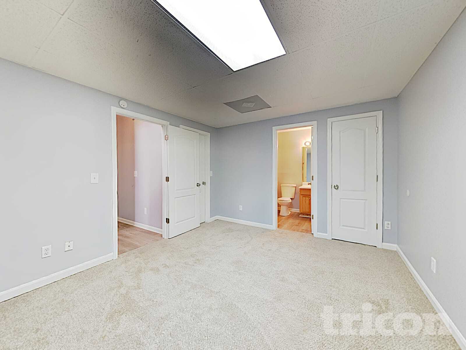 Building Photo - 6345 Queensdale Dr