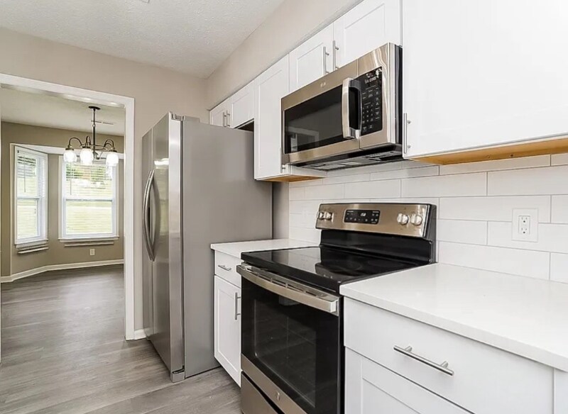 Primary Photo - 253 Cedarview Dr