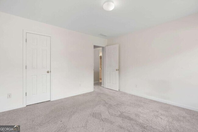 Building Photo - 7810 Brookwood Way