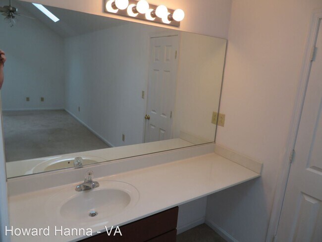 Building Photo - 2 br, 2 bath House - 520 Mary Robert Lane ...