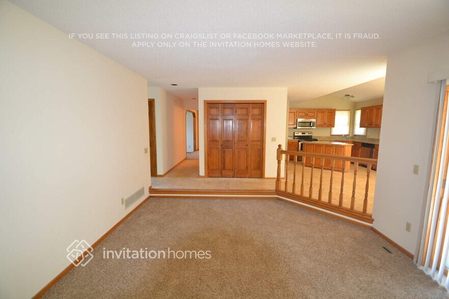 Building Photo - 14371 Raven St NW