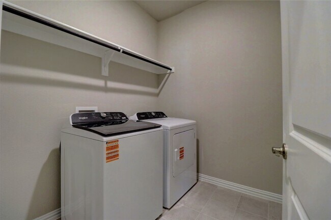 Building Photo - 3410 Pat Mayse Dr