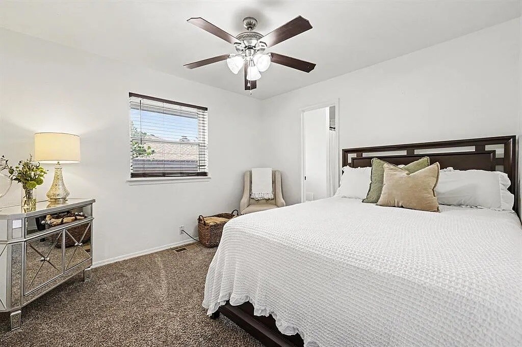 Building Photo - 1316 Mockingbird Ln