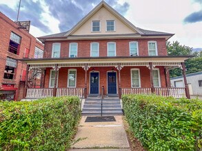 Building Photo - 14 Pease Ave