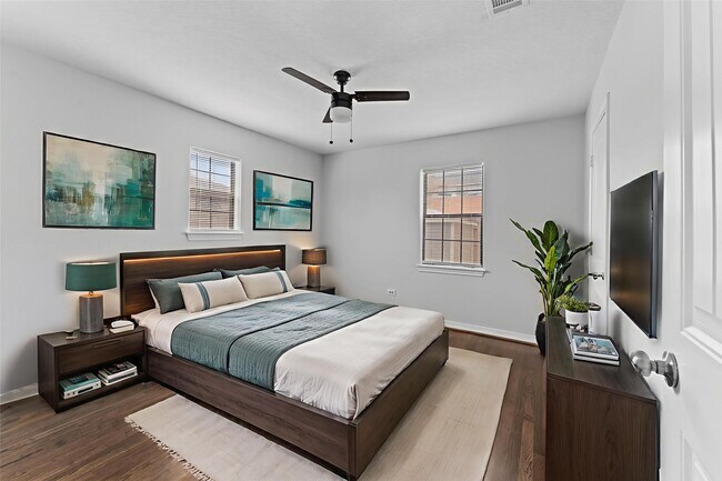 Building Photo - 2024 Jean St