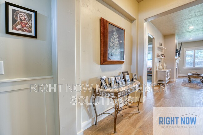 Building Photo - 4113 W Gray Fox St