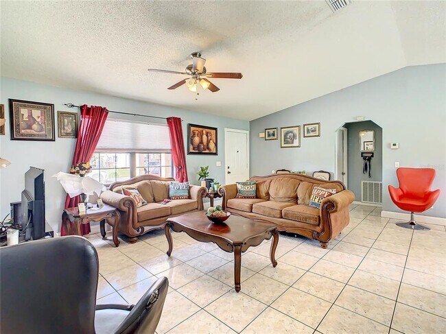 Building Photo - 853 Blanc Ct