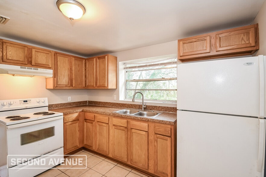 Building Photo - 3645 Peach Dr