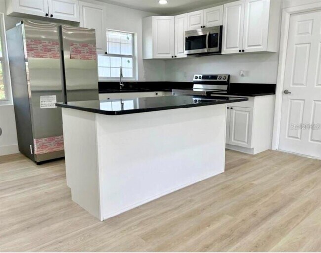 Building Photo - 3312 Chariot Pl