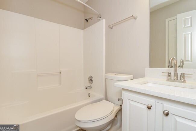 Building Photo - 5922 Farmbrook Ln