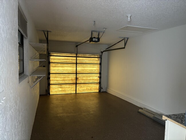 Building Photo - 255 Paradise Blvd