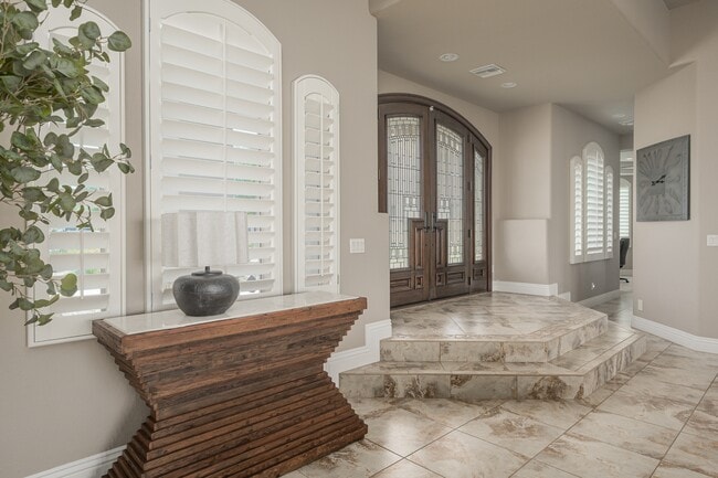 Building Photo - 1362 Pioneer Trail