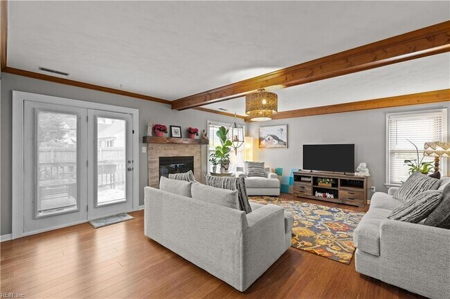 Building Photo - 181 Golden Maple Dr