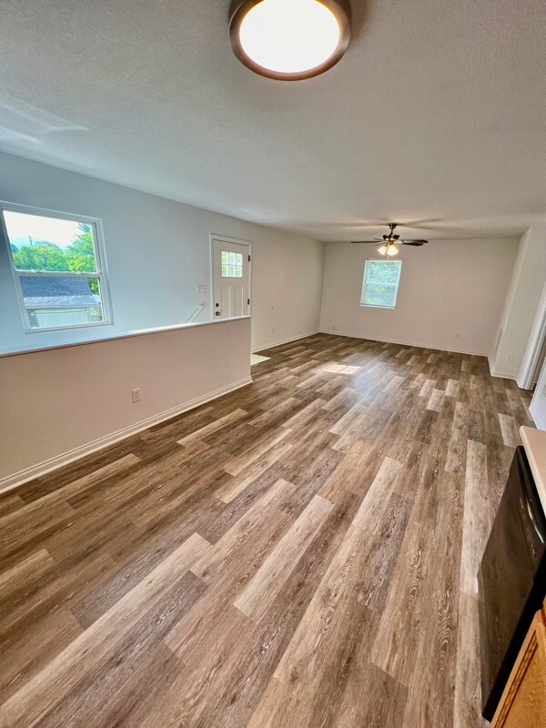 Building Photo - 1460 Patton Ave