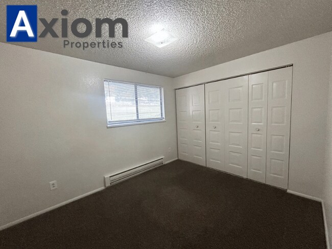 Building Photo - 2156 Marigold St