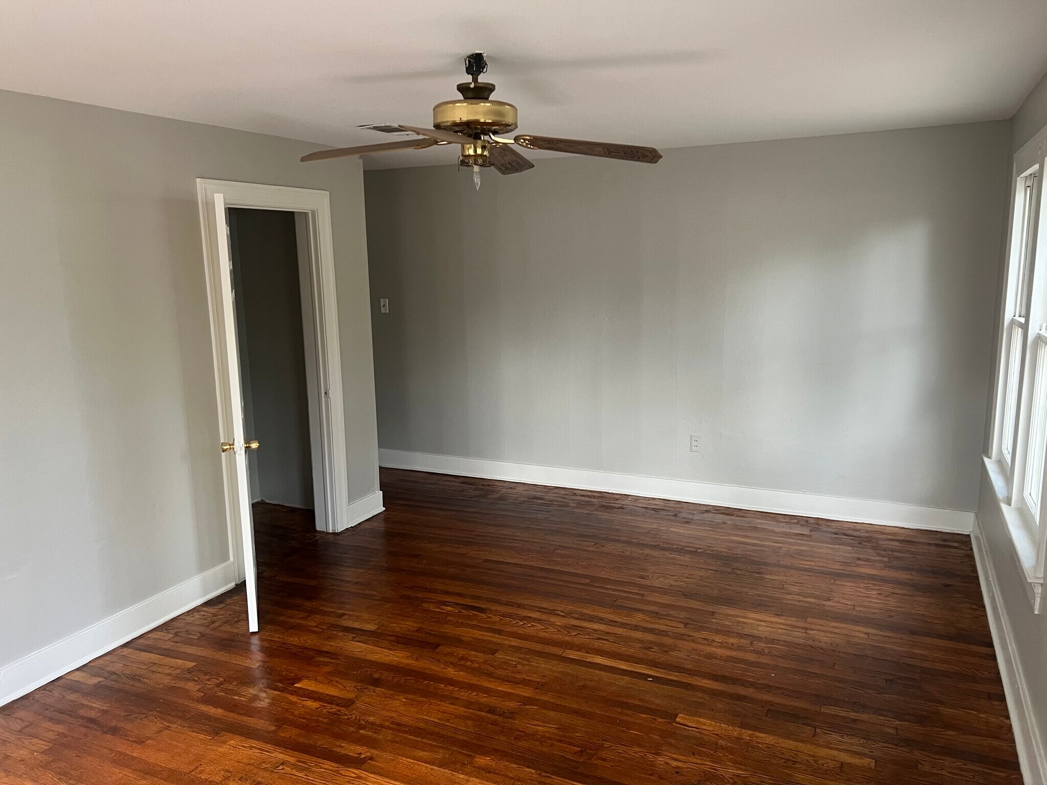 Building Photo - 5519 Lavey Ln