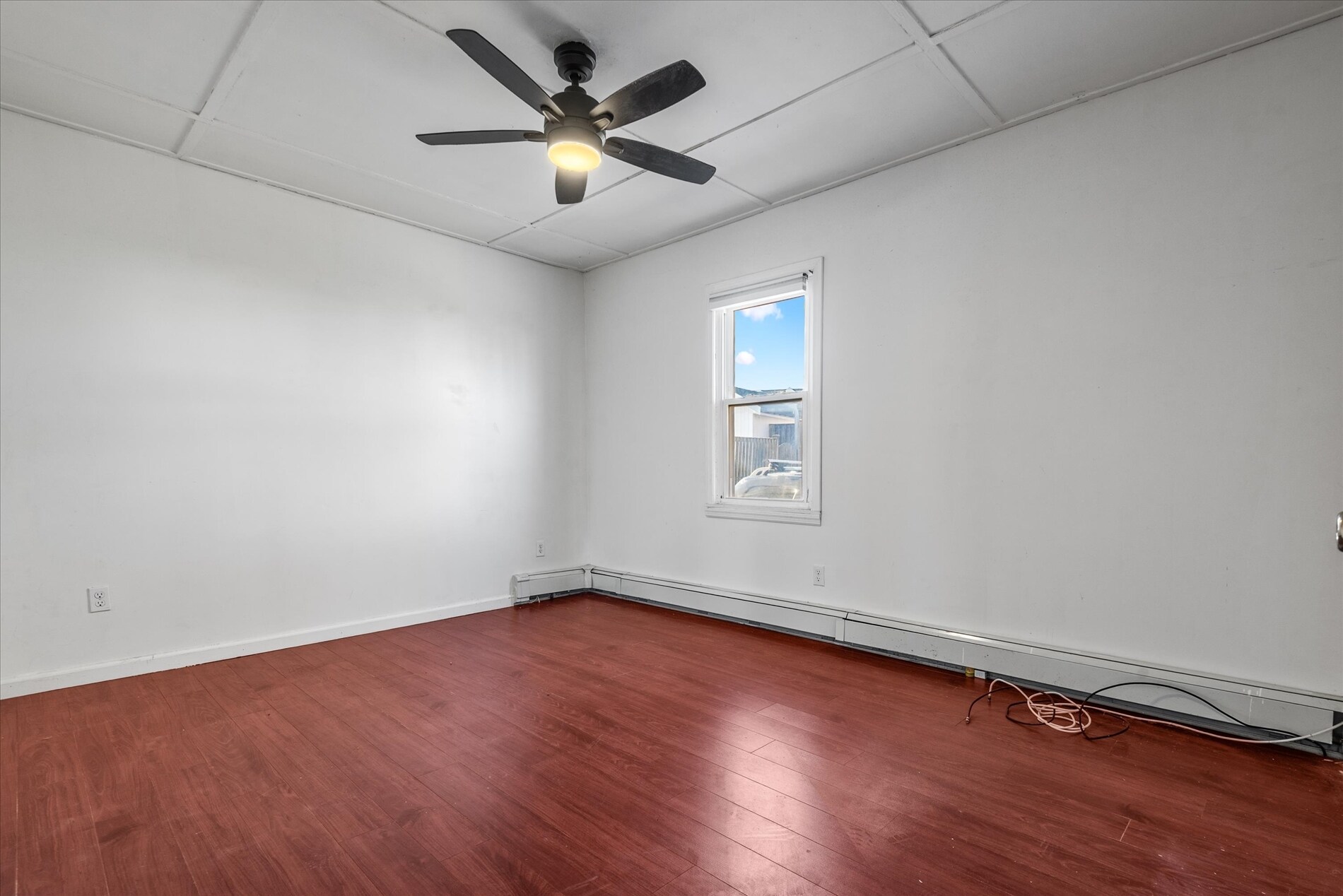 Building Photo - 2 Pirates Cv