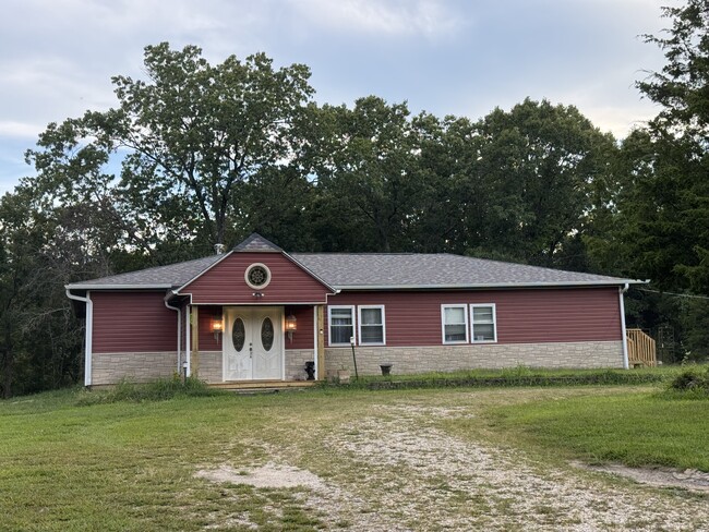 Building Photo - 134 River Bend Rd