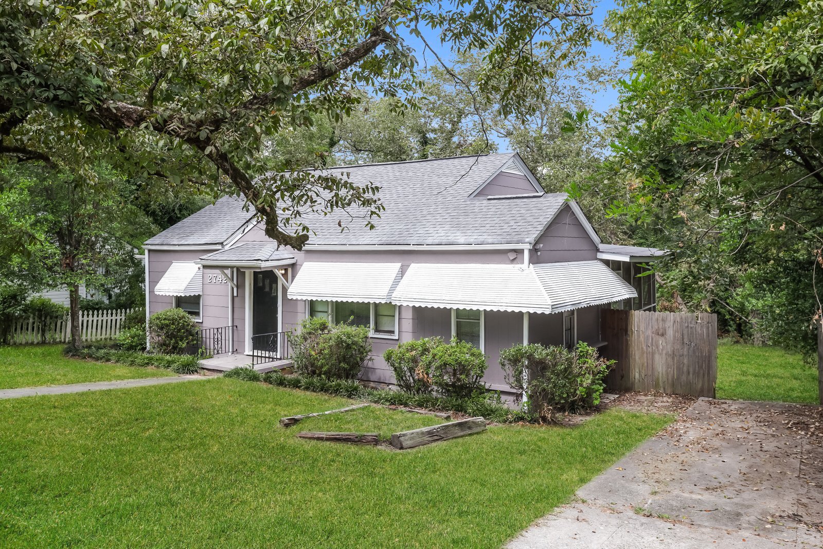 Building Photo - 2742 Alta Vista Ave