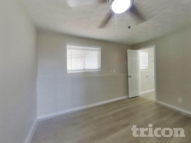 Building Photo - 1720 Monterey Way