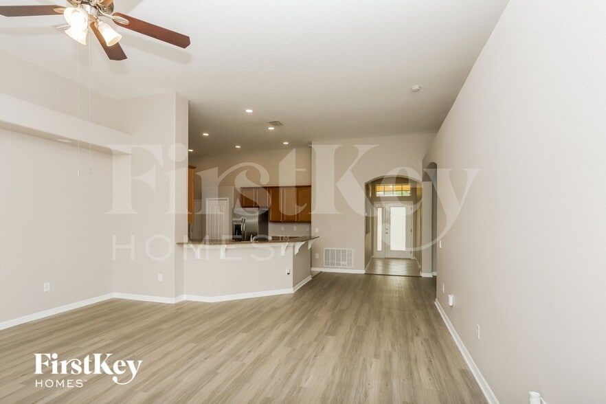Building Photo - 11451 Callaway Pond Dr