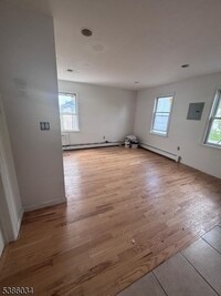 Building Photo - 107 Goodwin Ave