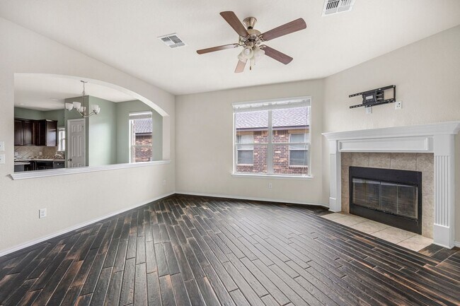 Building Photo - 1414 Fawn Lily Dr