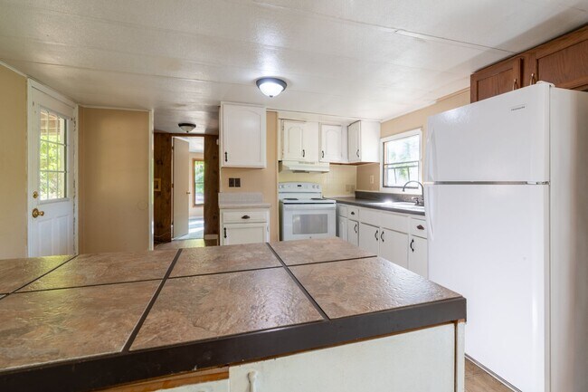 Building Photo - 4301 Budds Creek Rd