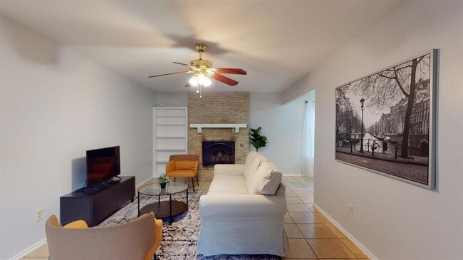 Building Photo - 7611 Lunar Dr