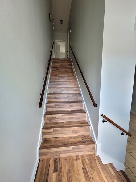 Building Photo - 201 S 5th St