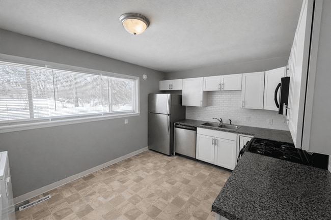 Building Photo - 1593 Shady Lane Rd