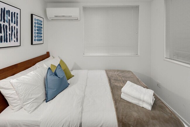 Building Photo - 1106 12th Ave