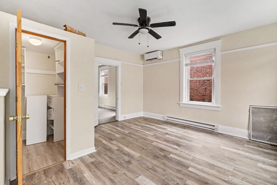 Building Photo - 2156 W Clifton Ave
