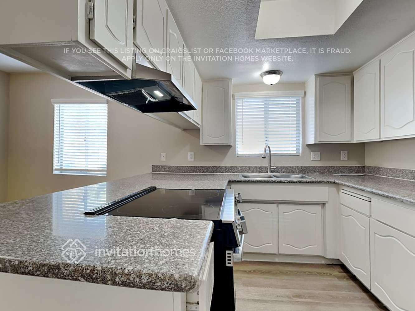 Building Photo - 560 S Wilbur