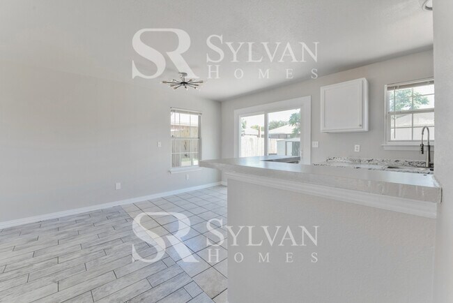 Building Photo - Come and live the good life in this beautiful 4 bedroom, 2 bathroom home