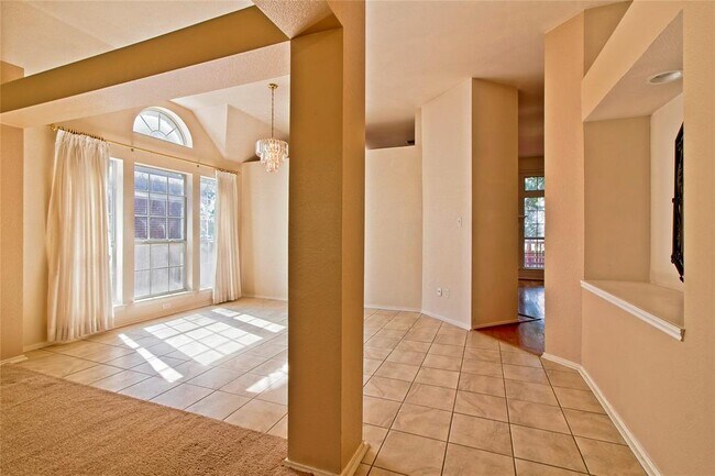 Building Photo - 108 Rio Vista Dr