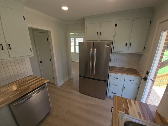 Building Photo - 509 Beechwood Cir