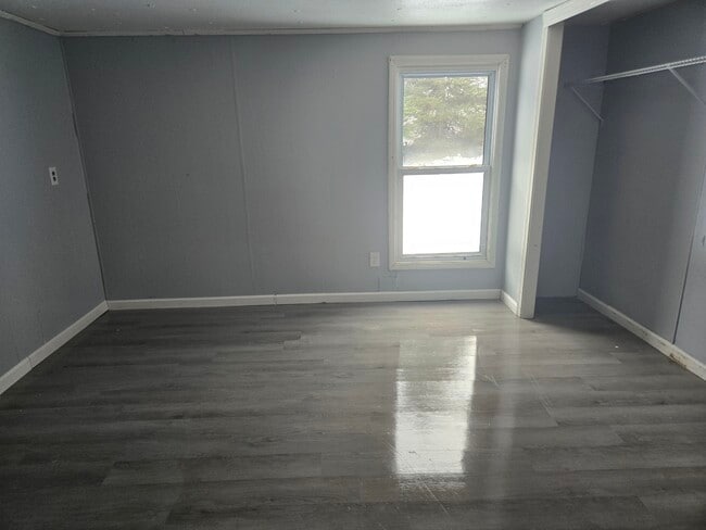 Building Photo - 435 Parsons Rd