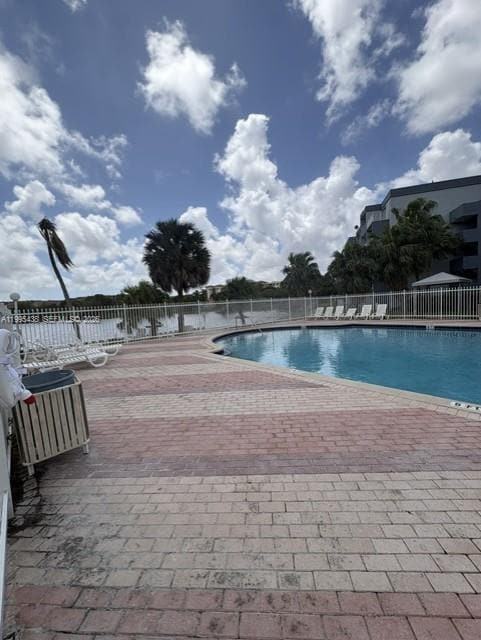 Building Photo - 9351 Fontainebleau Blvd