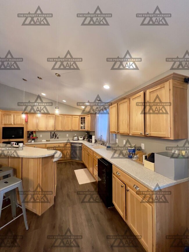 Building Photo - 3BR/2BA North Pole Home with Office & 2-Car Garage