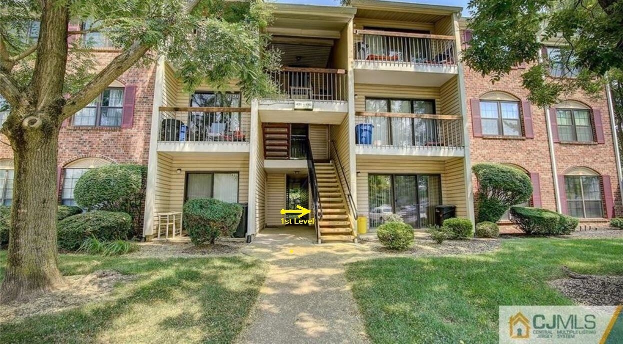 Building Photo - 433 Danbury Ln