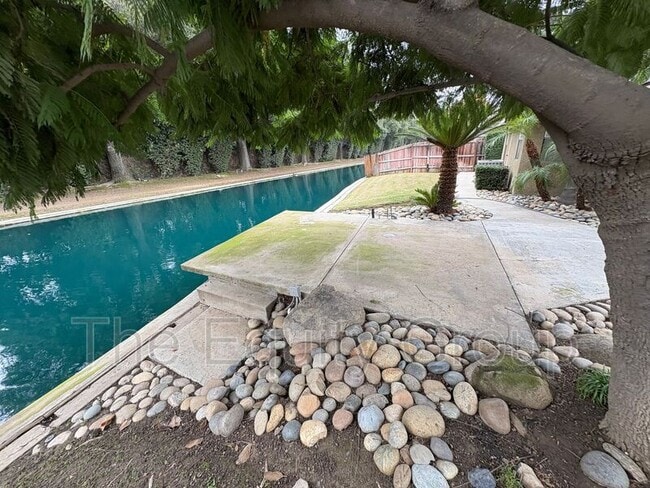 Building Photo - 5503 W Sweet Dr